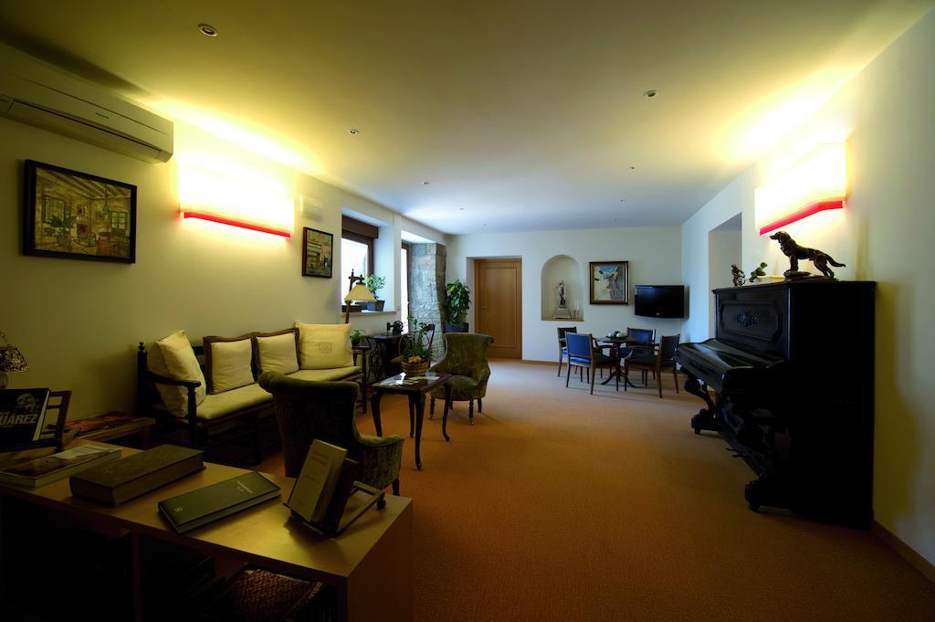 Hostal Palouet De Segarra Luaran gambar