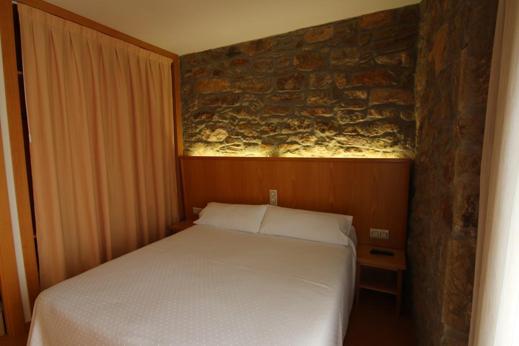 Hostal Palouet De Segarra Luaran gambar